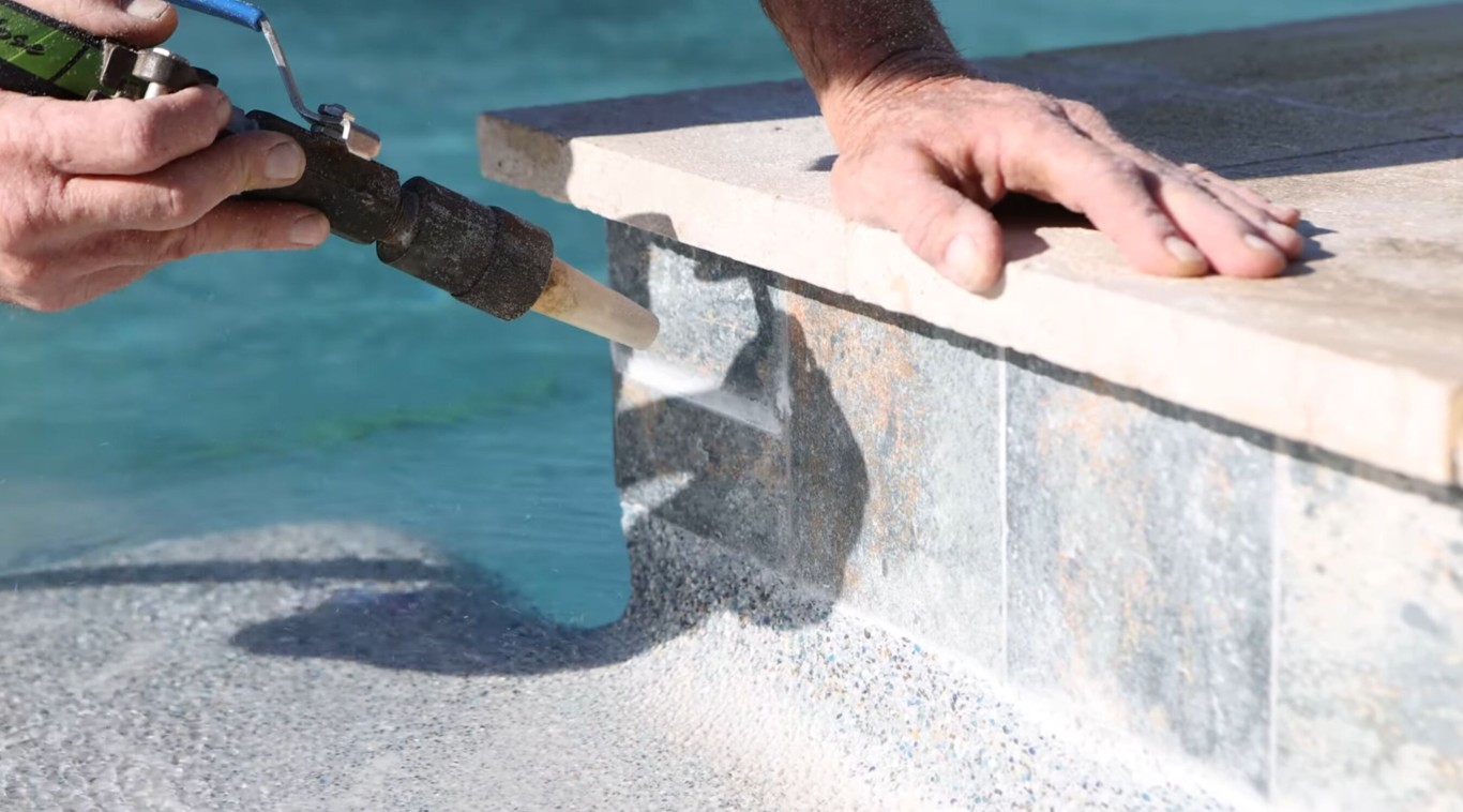 Pool tile calcium removal service in Perris, CA